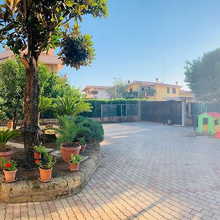 32 Hotell Ciampino Eksteriør bilde