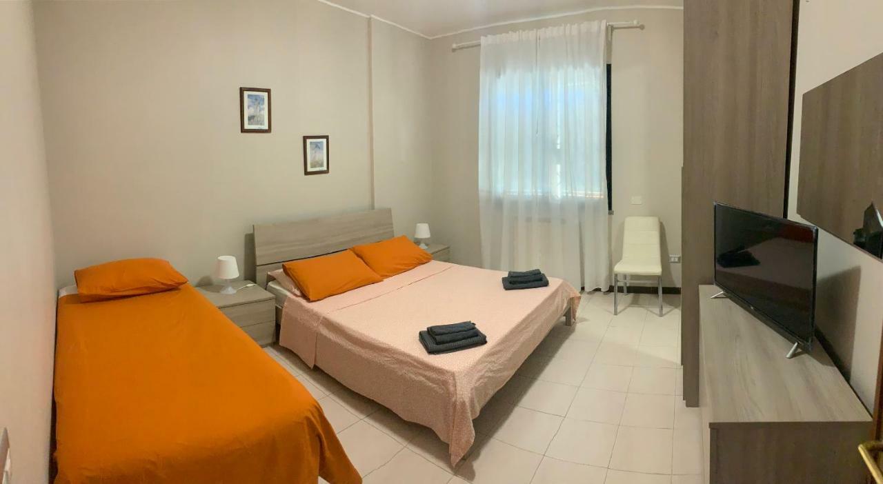 32 Hotell Ciampino Eksteriør bilde