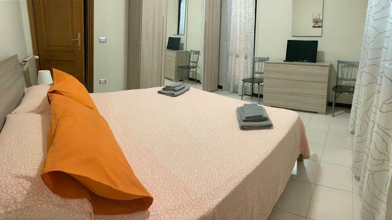 32 Hotell Ciampino Eksteriør bilde